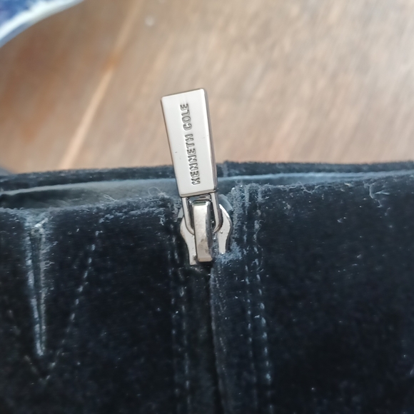 Kenneth Cole Velvet Booties Size 7 1/2 - Picture 6 of 11